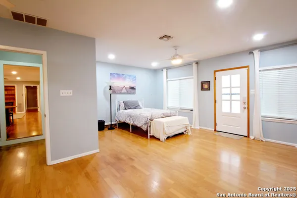 $2,500 | 113 Adobe Drive, Castle Hills, TX 78213