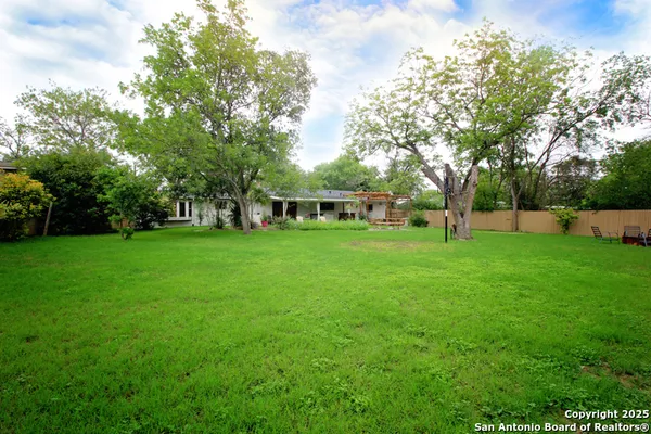 $2,500 | 113 Adobe Drive, Castle Hills, TX 78213