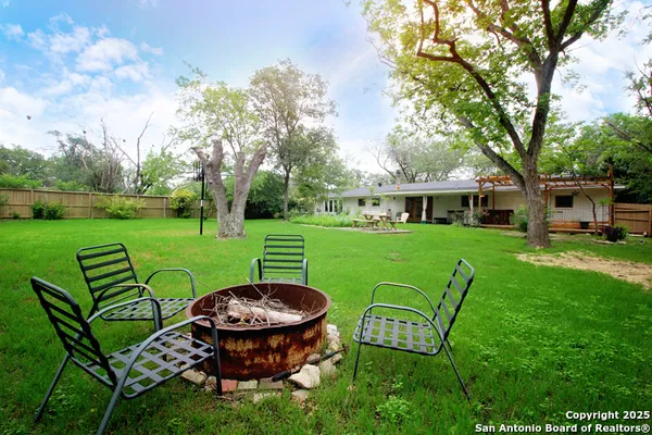 $2,500 | 113 Adobe Drive, Castle Hills, TX 78213