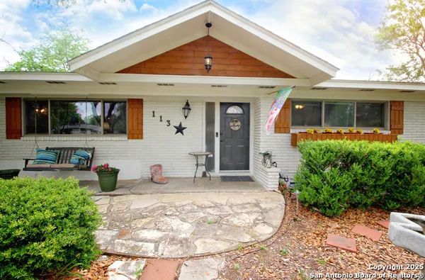 $2,500 | 113 Adobe Drive, Castle Hills, TX 78213