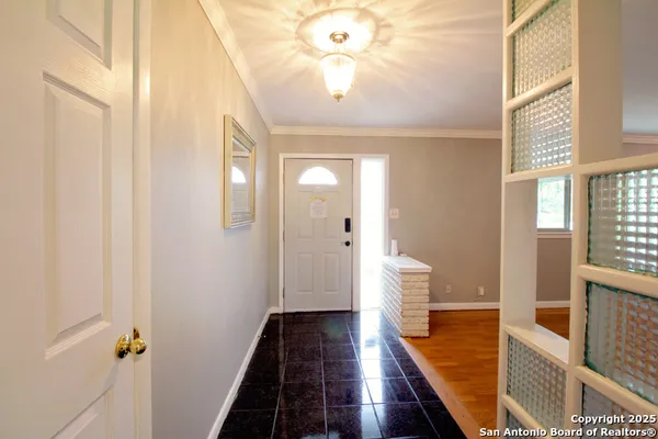 $2,500 | 113 Adobe Drive, Castle Hills, TX 78213