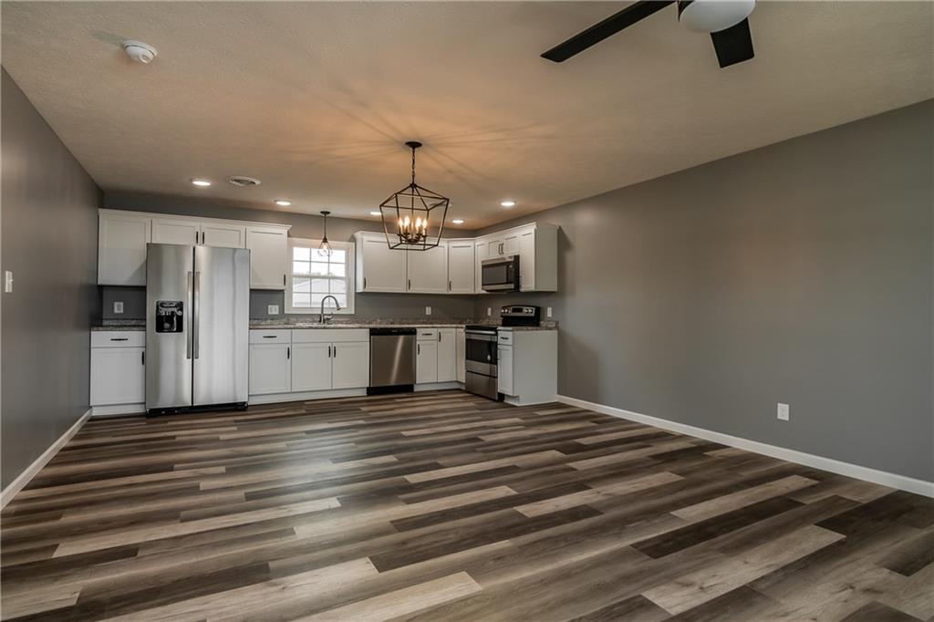 131 West Harrod Road Austin, IN 47102 - Photo 3 of 30 Gallery Image 3