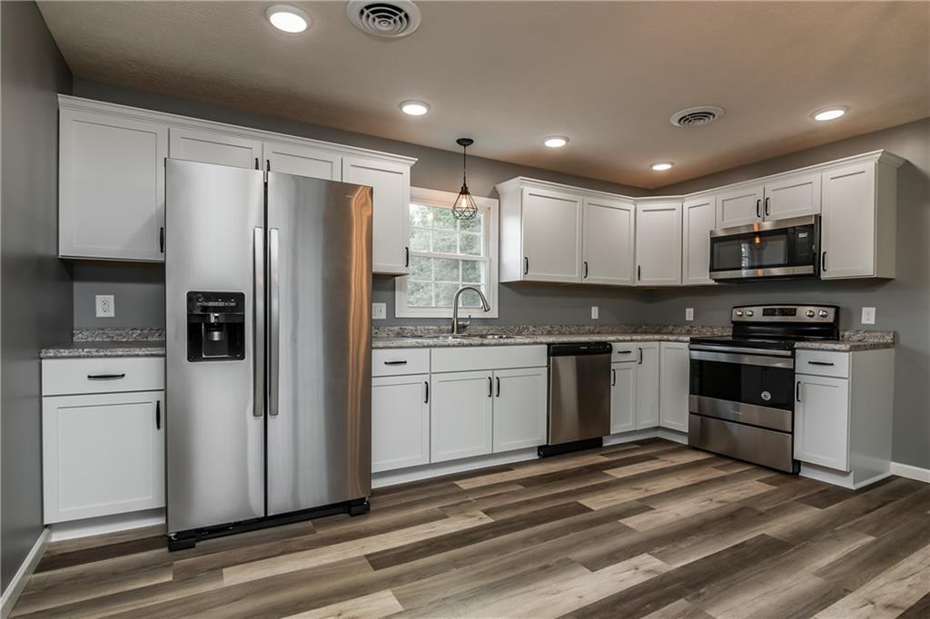 131 West Harrod Road Austin, IN 47102 - Photo 7 of 30 Gallery Image 7