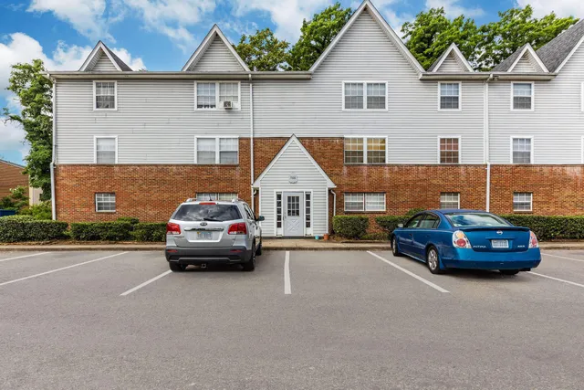 $1,025 | 726 Townside Road Southwest, Unit 2, Roanoke, VA 24014