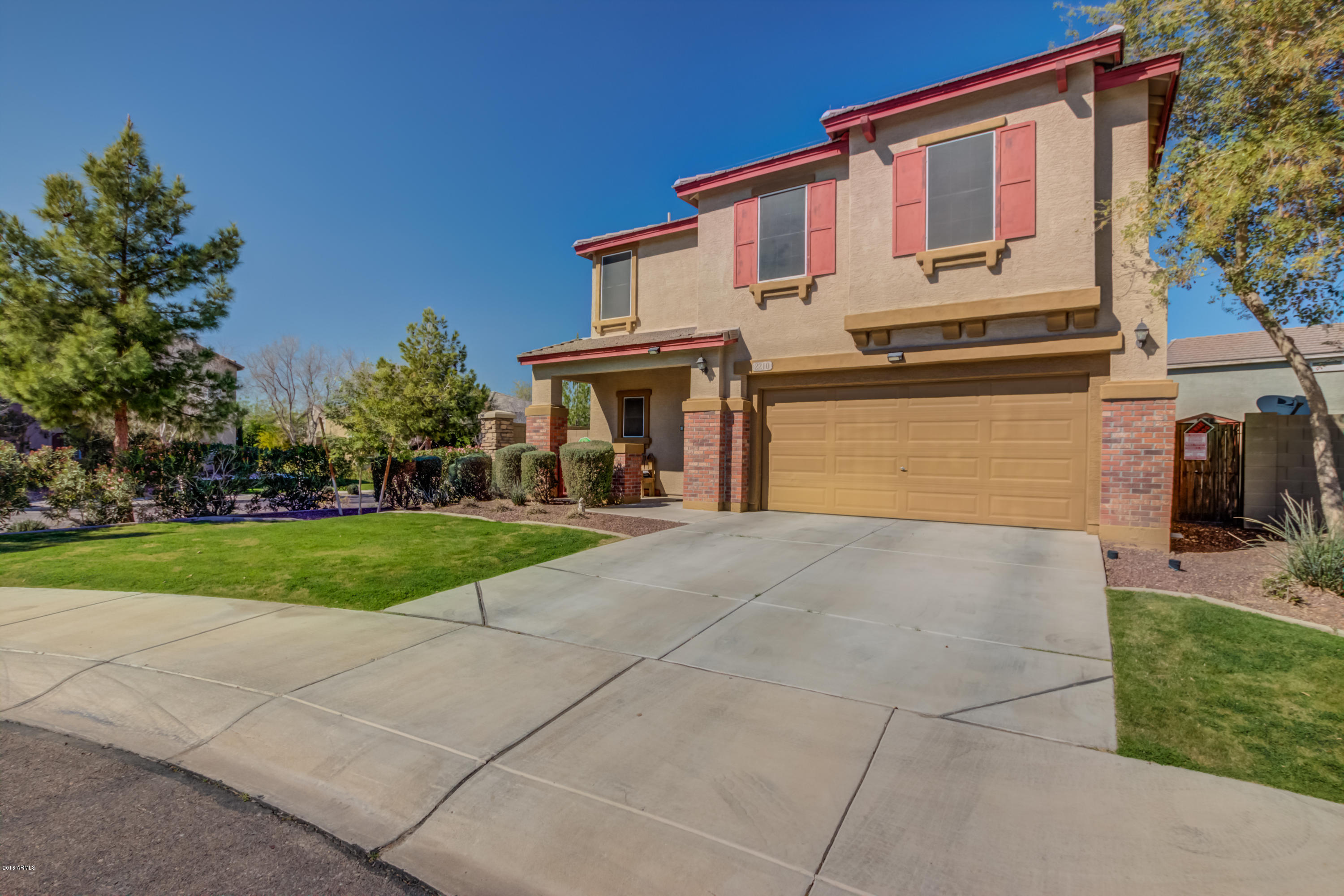 2210 East Fraktur Road Phoenix, AZ 85040 - Photo 3 of 28 Fraktur - 2210 (3)