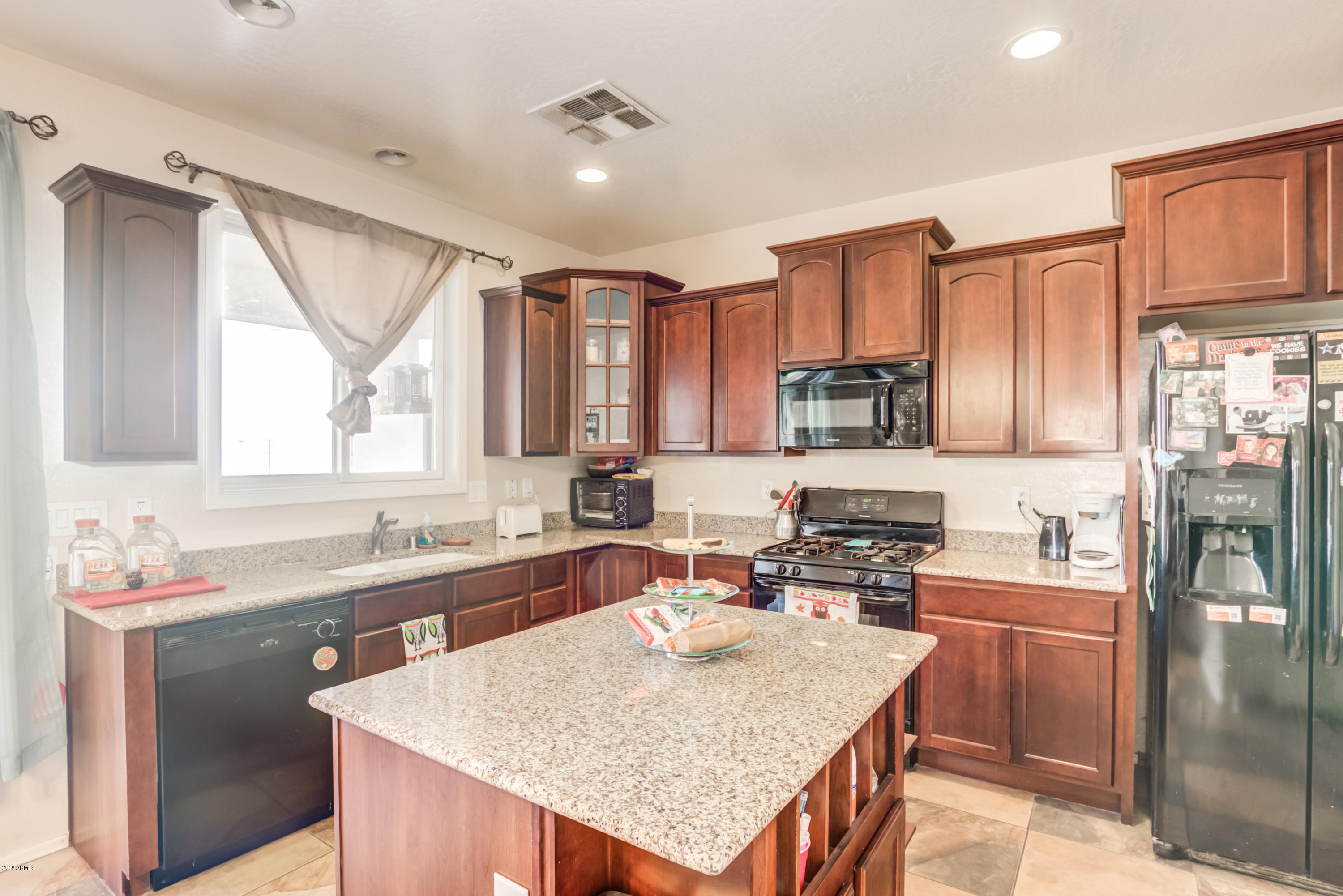 2210 East Fraktur Road Phoenix, AZ 85040 - Photo 10 of 28 Fraktur - 2210 (12)