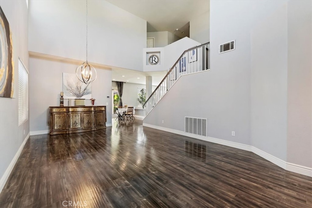 27364 Pacos Ridge Corona, CA 92883 - Photo 5 of 19 entry into home