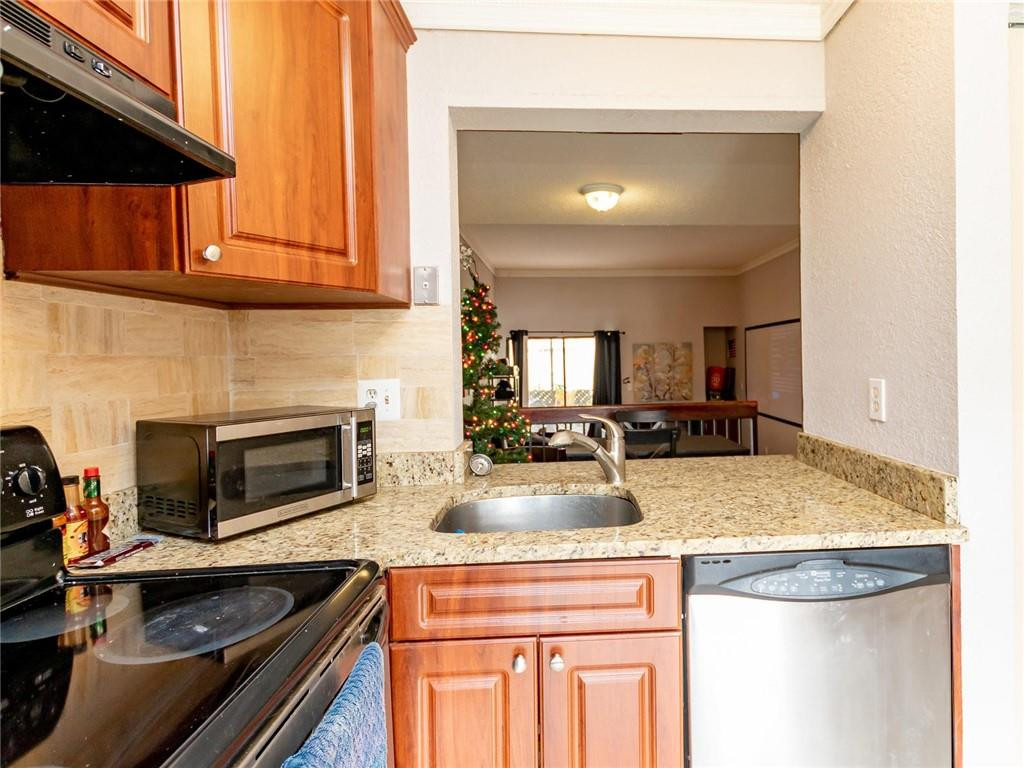 2572 Riverside Drive, Unit 413 Coral Springs, FL 33065 - Photo 13 of 36 Photo 13