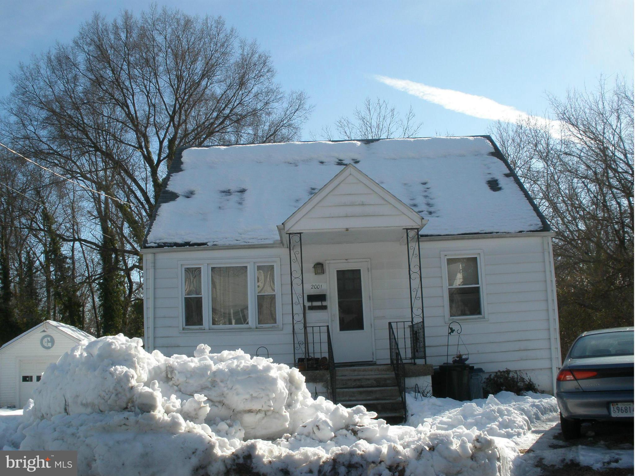 2001 Oakland Road Baltimore, MD 21220 - Photo 1 of 2 Exterior (Front)