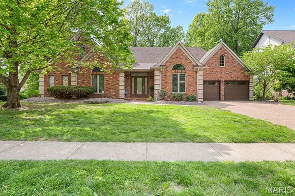 $599,900 | 1005 Timberlake Drive, Edwardsville, IL 62025