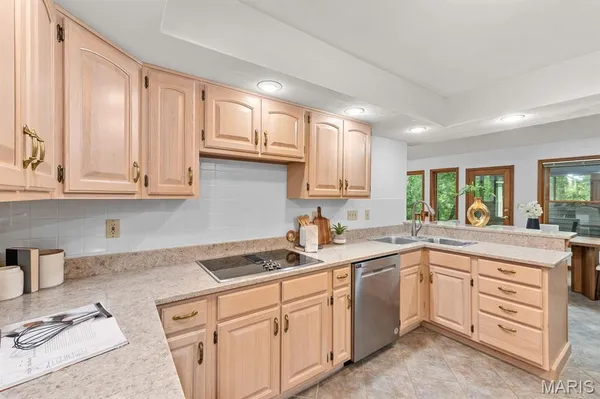 $599,900 | 1005 Timberlake Drive, Edwardsville, IL 62025