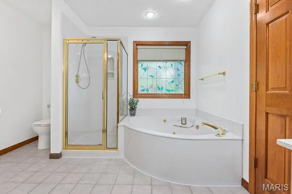 $599,900 | 1005 Timberlake Drive, Edwardsville, IL 62025
