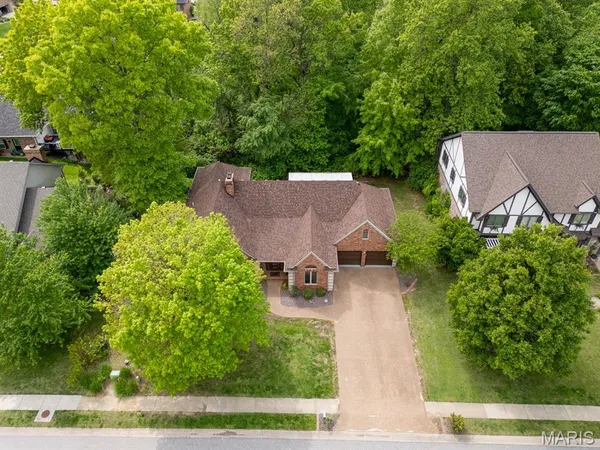 $599,900 | 1005 Timberlake Drive, Edwardsville, IL 62025