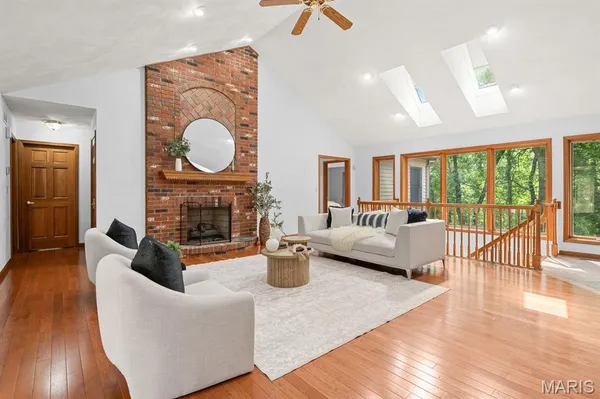 $599,900 | 1005 Timberlake Drive, Edwardsville, IL 62025