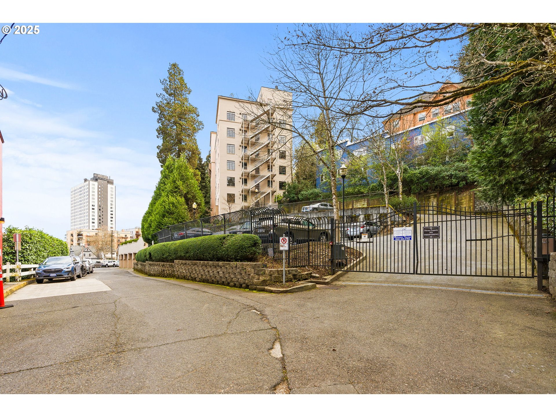 2336 Southwest Osage Street, Unit 402 Portland, OR 97205 - Photo 37 of 43