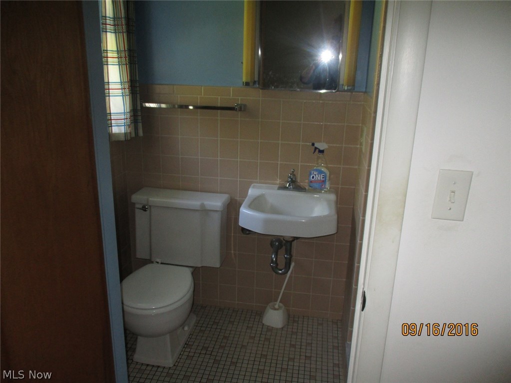 2909 Killian Road Uniontown, OH 44685 - Photo 9 of 11