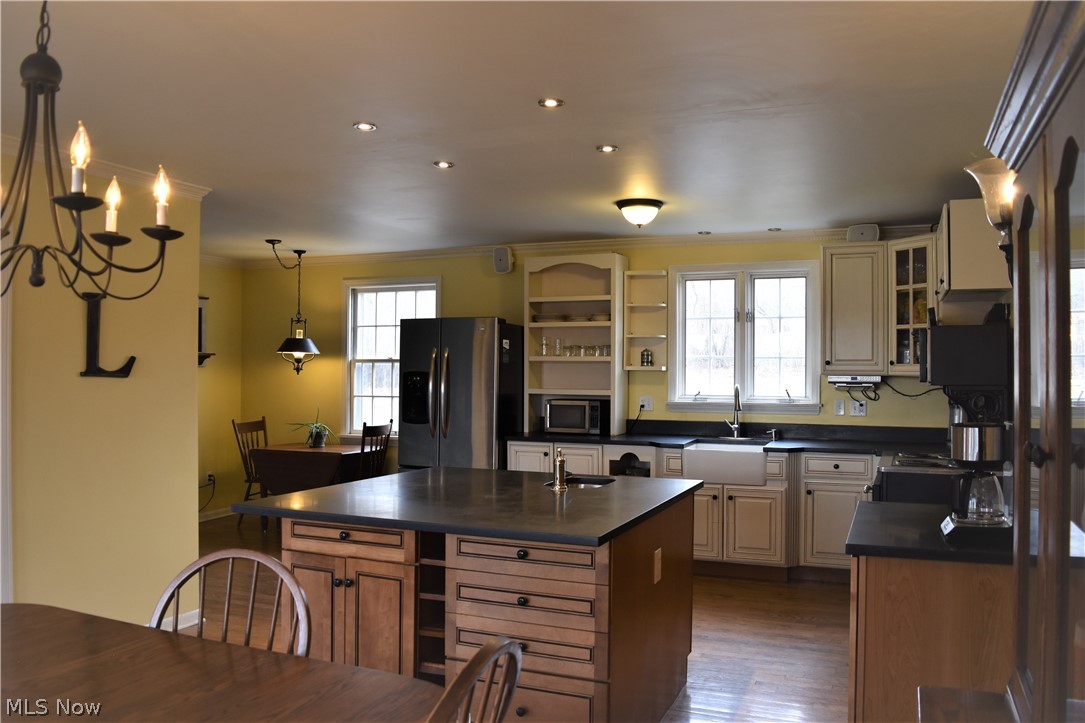 9034 Mentor Road Mentor, OH 44060 - Photo 8 of 35 Gallery Image 8
