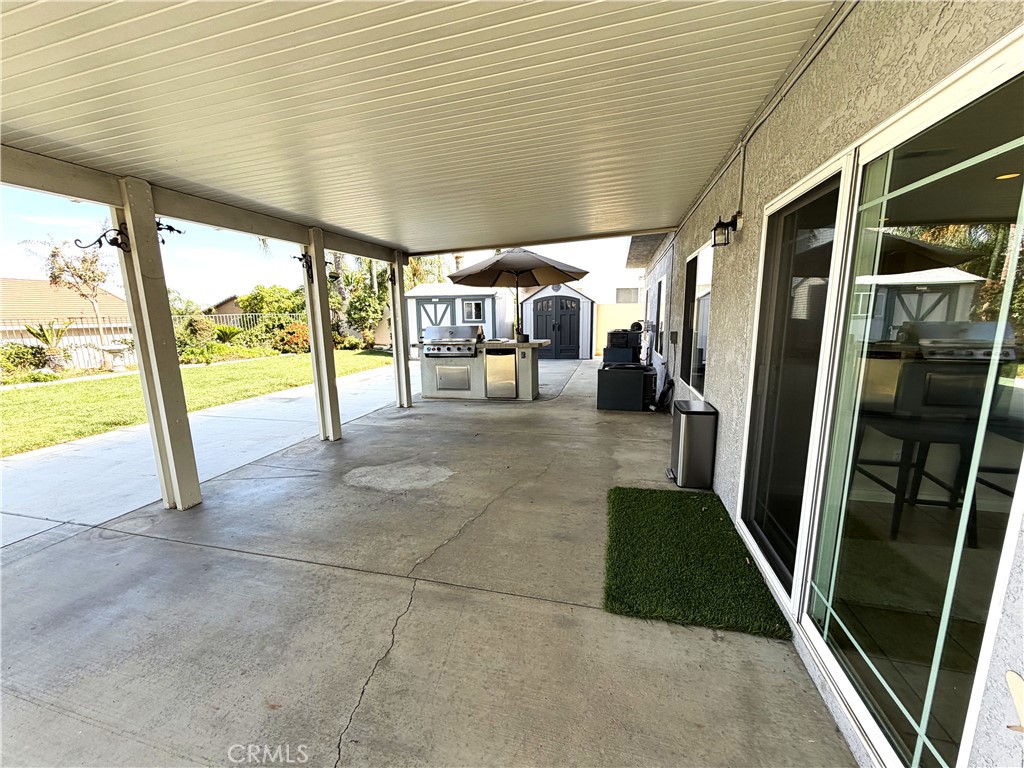873 Greenridge Road Corona, CA 92882 - Photo 16 of 30 a view of an empty room