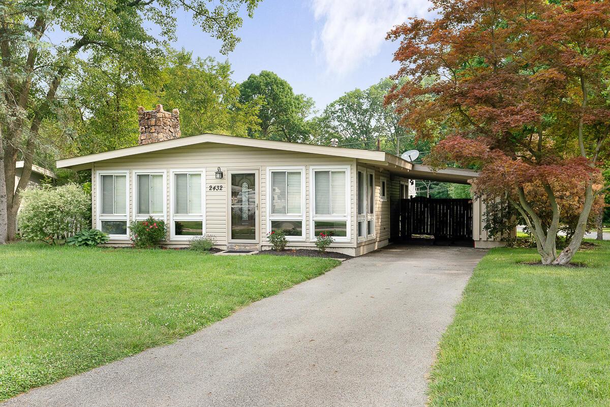 2432 Edgevale Road Columbus, OH 43221 - Photo 1 of 29