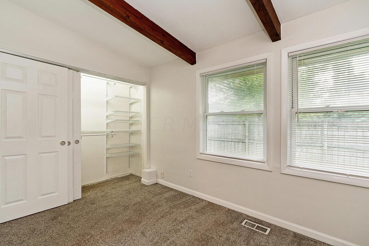 2432 Edgevale Road Columbus, OH 43221 - Photo 16 of 29