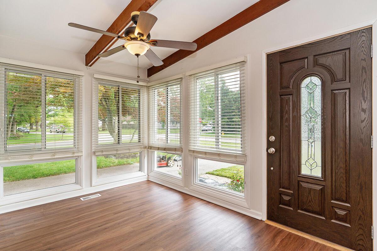 2432 Edgevale Road Columbus, OH 43221 - Photo 4 of 29