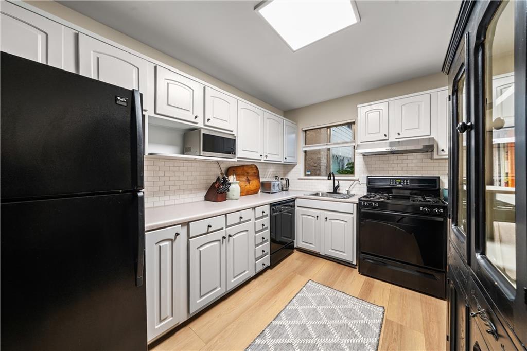 4300 Roswell Road Northeast, Unit 28 Atlanta, GA 30342 - Photo 14 of 29 Gallery Image 14