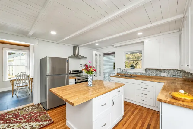 $285,000 | 16 Greenwood Street, West Paris, ME 04289