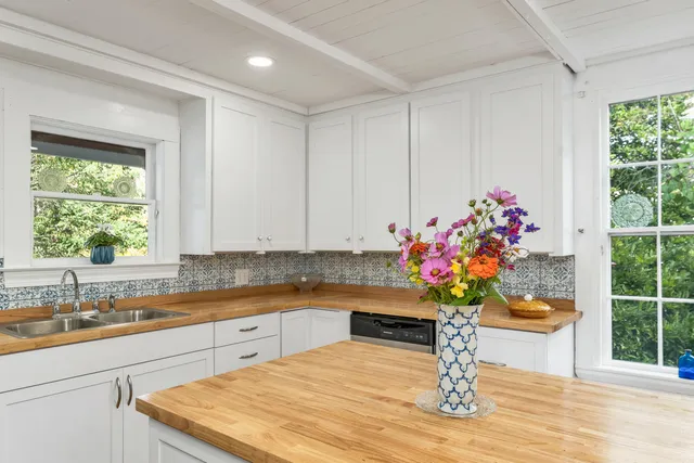 $285,000 | 16 Greenwood Street, West Paris, ME 04289