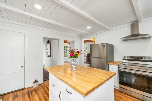 $285,000 | 16 Greenwood Street, West Paris, ME 04289