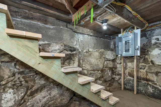 $285,000 | 16 Greenwood Street, West Paris, ME 04289