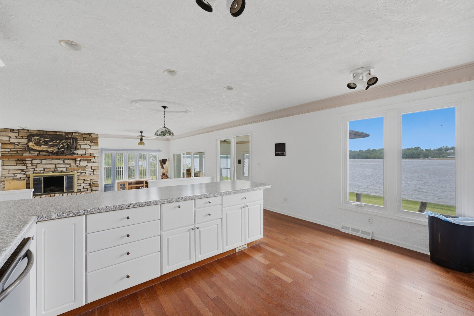 1501 State Avenue Hampton, IL 61256 - Photo 15 of 30