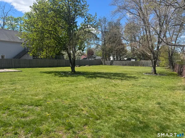 $3,200 | 52 Maple Avenue, North Haven, CT 06473