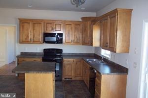 152 South Colebrook Road, Unit 4 Manheim, PA 17545 - Photo 6 of 10