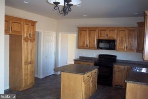 152 South Colebrook Road, Unit 4 Manheim, PA 17545 - Photo 7 of 10