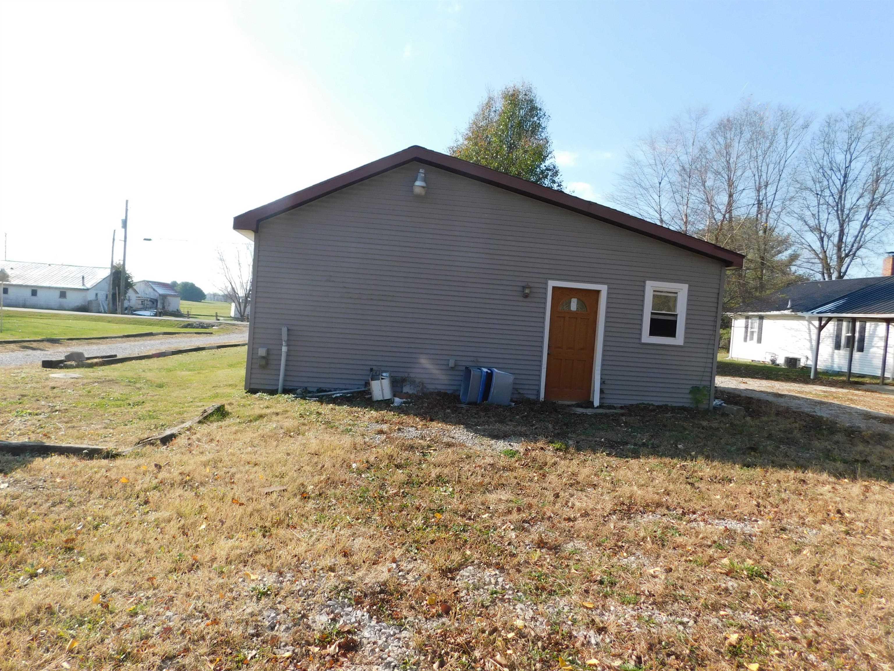 4202 East Canton Road Salem, IN 47167 - Photo 11 of 32 Gallery Image 11