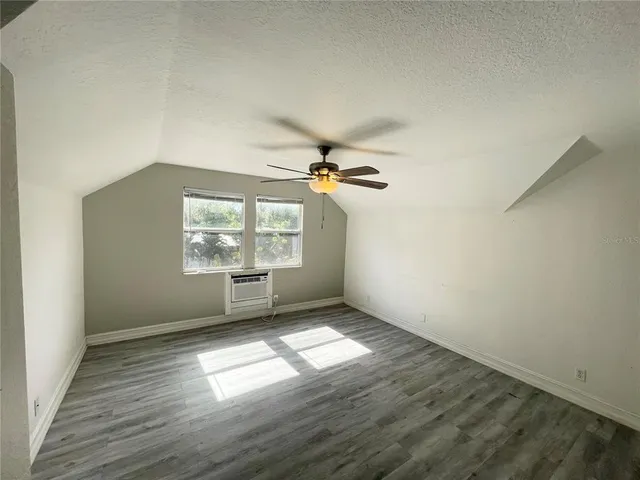 $1,600 | 2004 2nd Avenue East, Unit 3, Bradenton, FL 34208