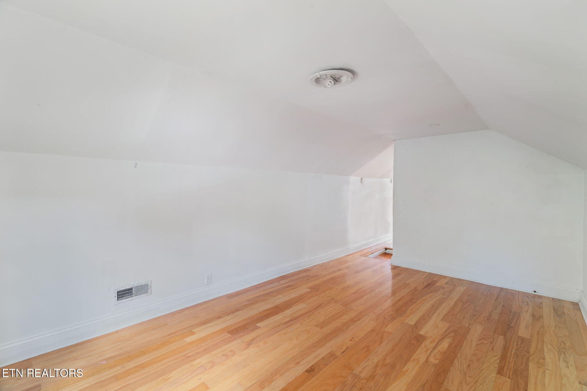 1516 Spring Hill Road Knoxville, TN 37914 - Photo 22 of 32 Gallery Image 22