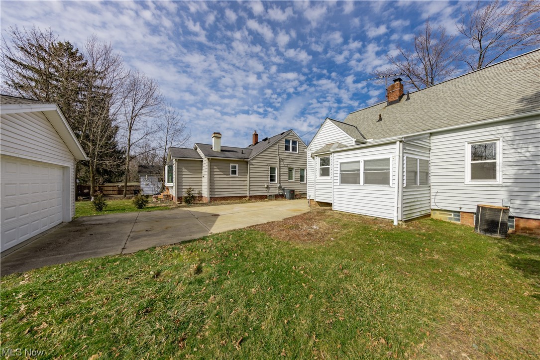 5252 Edenhurst Road Cleveland, OH 44124 - Photo 29 of 29