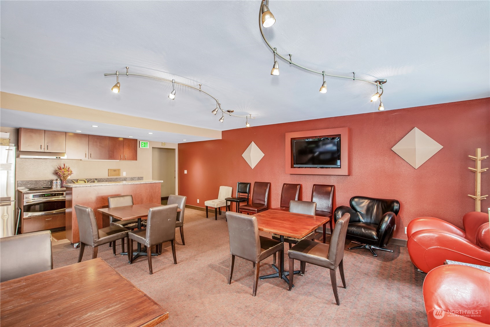 2100 3rd Avenue, Unit 402 Seattle, WA 98121 - Photo 12 of 40