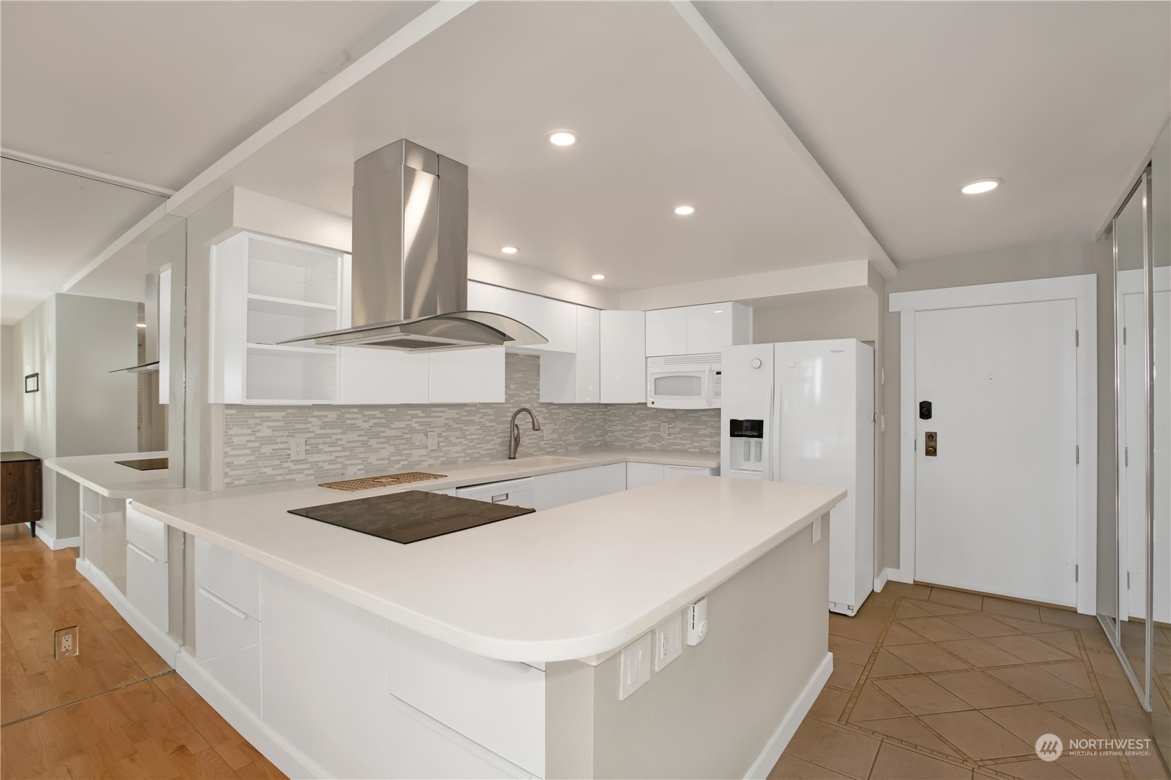 2100 3rd Avenue, Unit 402 Seattle, WA 98121 - Photo 16 of 40