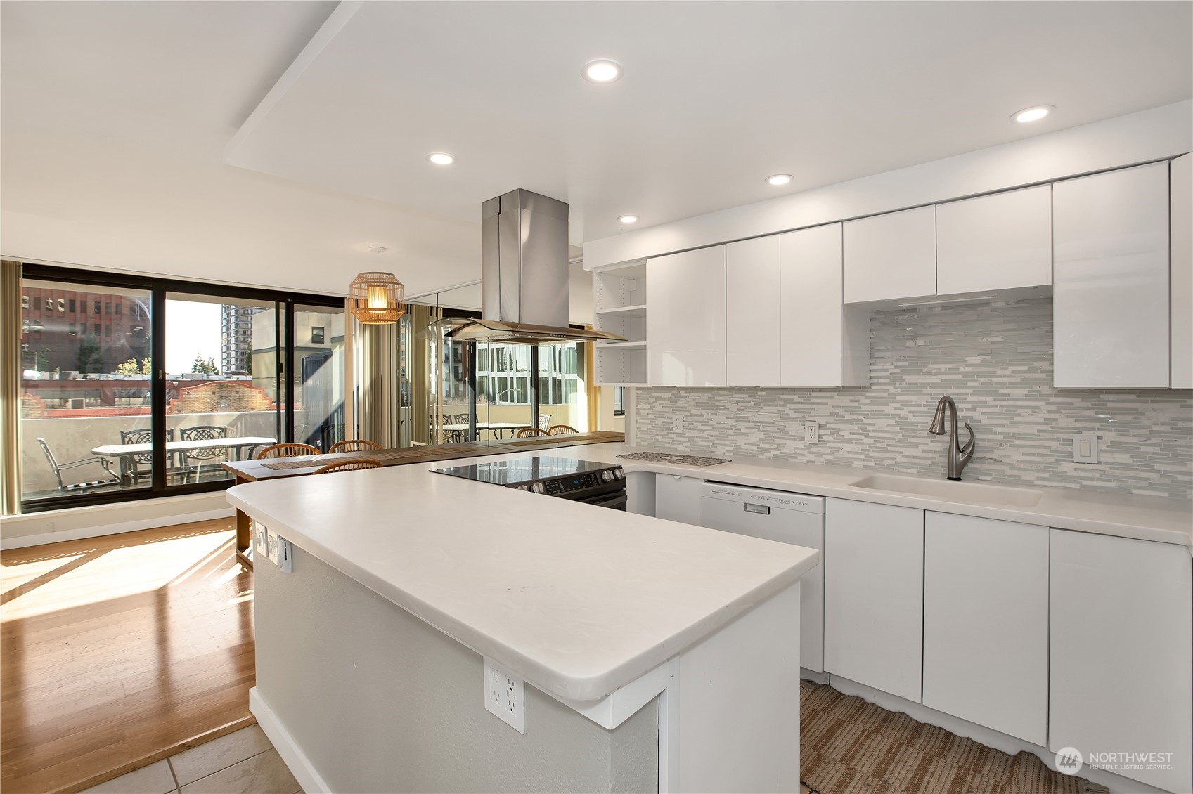 2100 3rd Avenue, Unit 402 Seattle, WA 98121 - Photo 17 of 40
