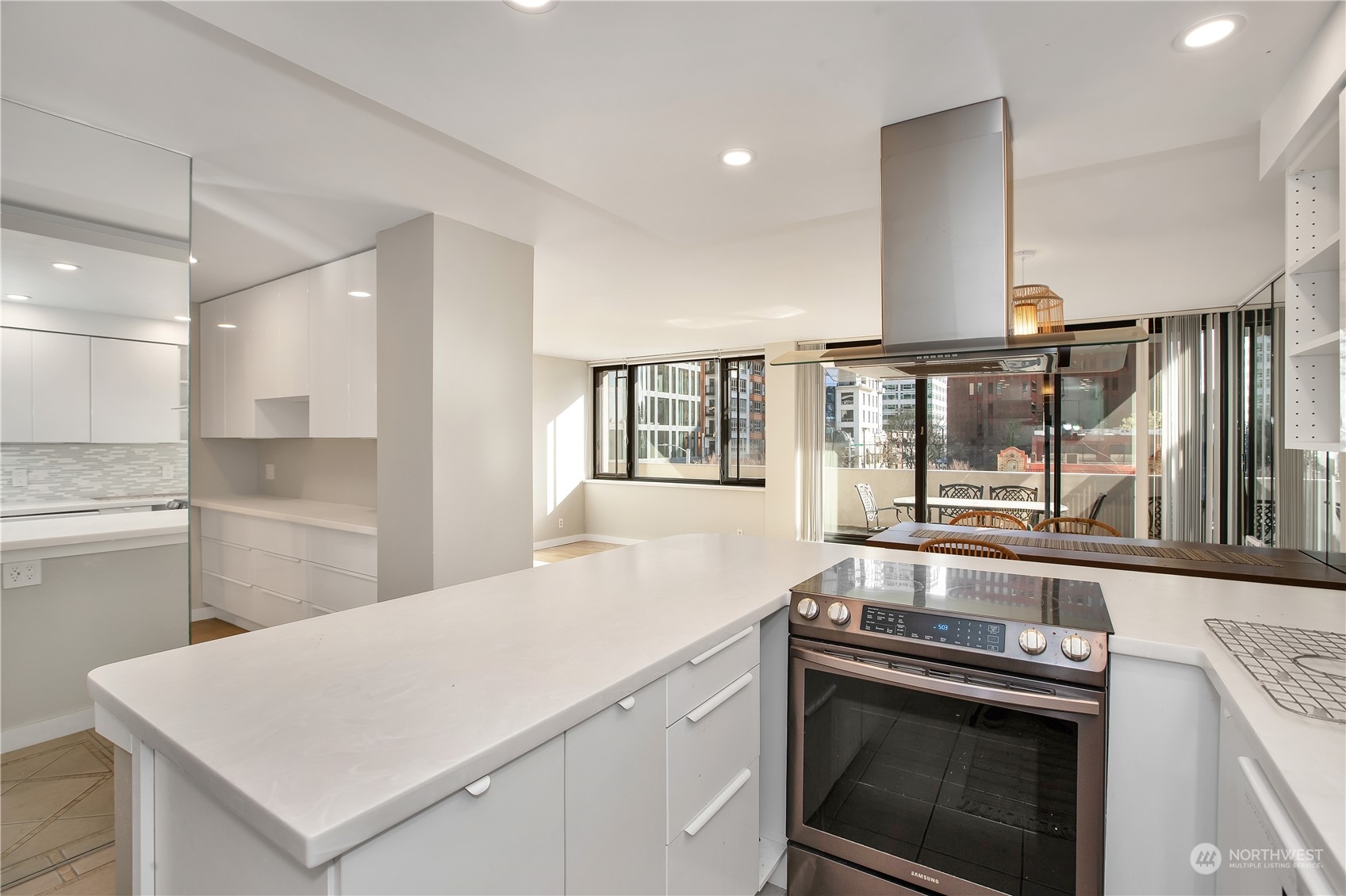 2100 3rd Avenue, Unit 402 Seattle, WA 98121 - Photo 18 of 40