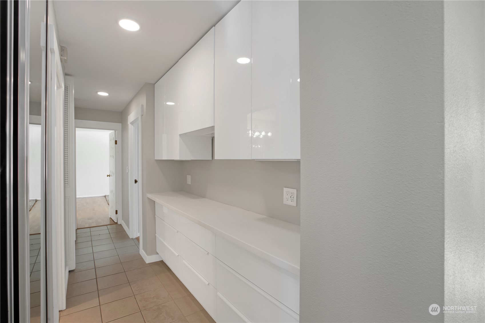 2100 3rd Avenue, Unit 402 Seattle, WA 98121 - Photo 19 of 40