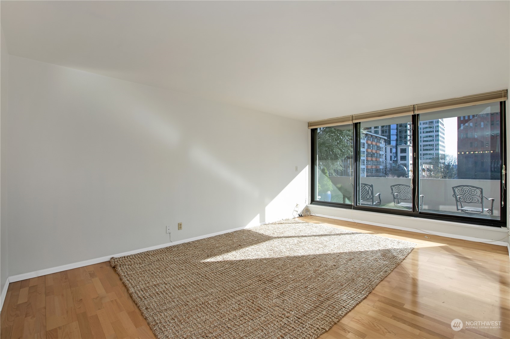 2100 3rd Avenue, Unit 402 Seattle, WA 98121 - Photo 24 of 40