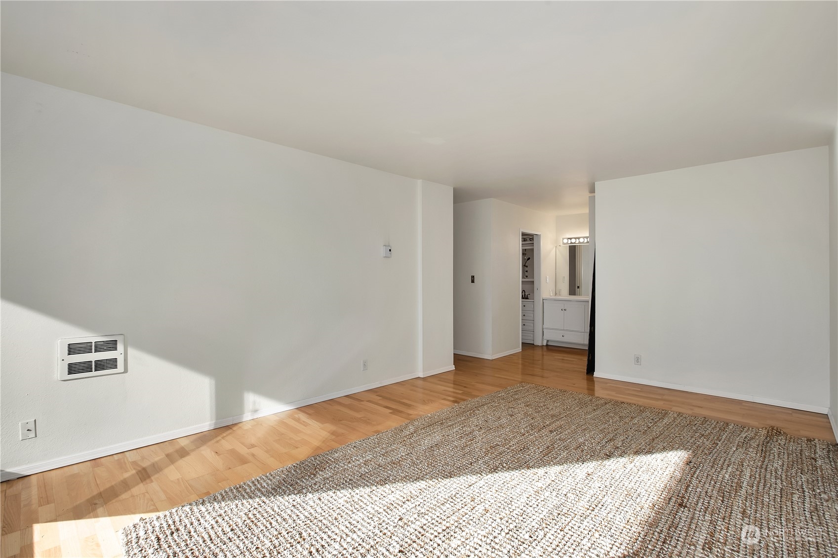 2100 3rd Avenue, Unit 402 Seattle, WA 98121 - Photo 25 of 40