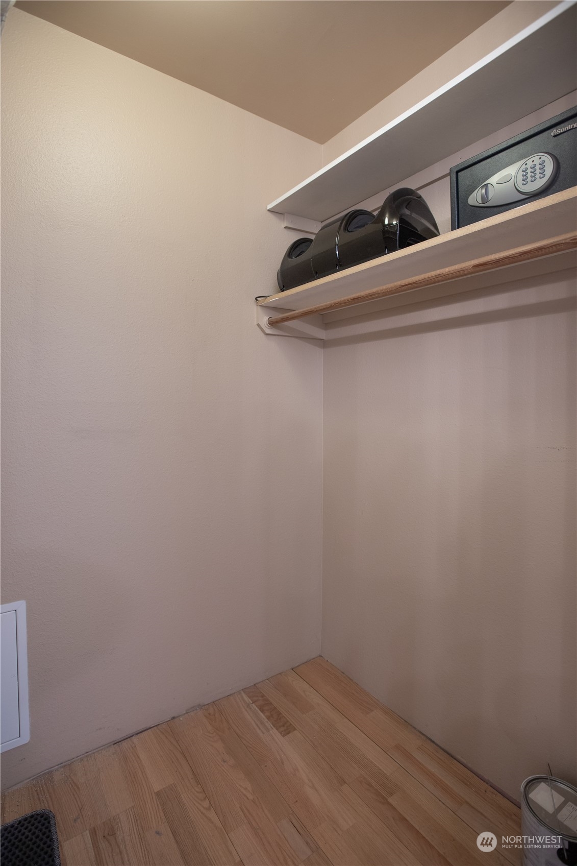 2100 3rd Avenue, Unit 402 Seattle, WA 98121 - Photo 27 of 40