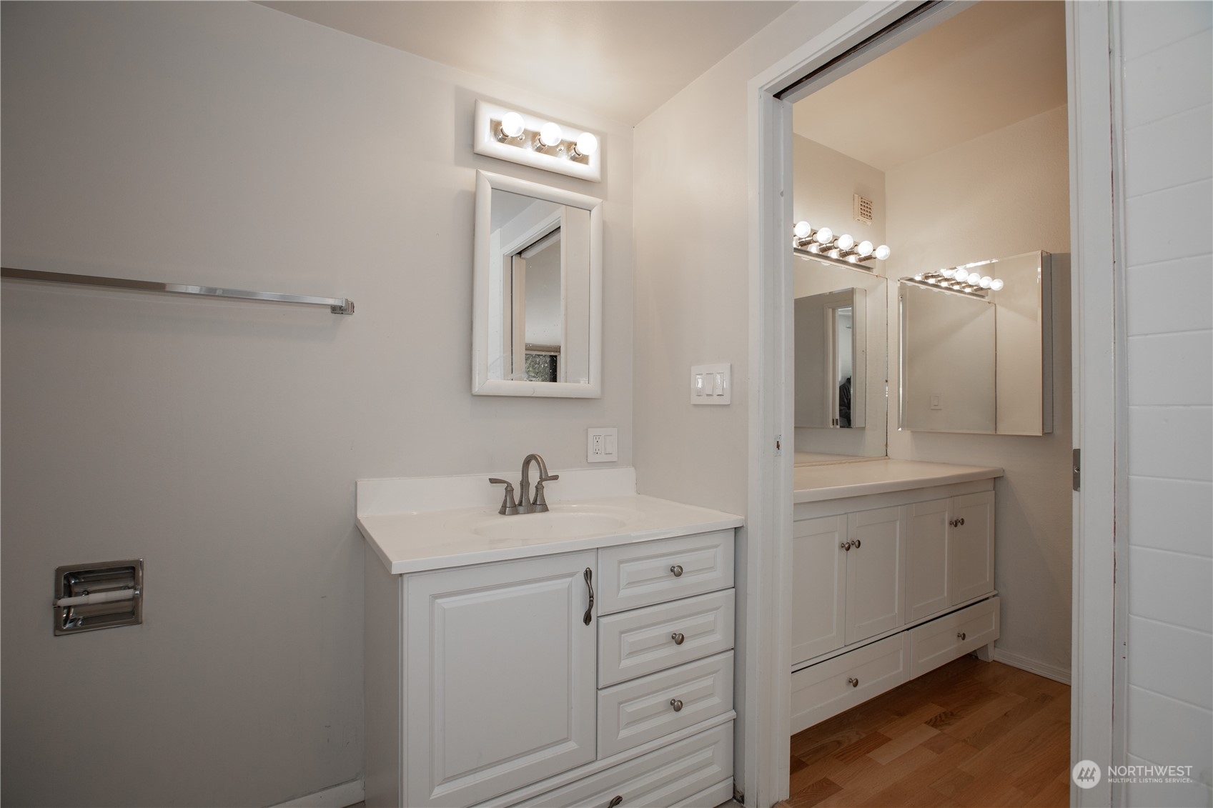 2100 3rd Avenue, Unit 402 Seattle, WA 98121 - Photo 29 of 40