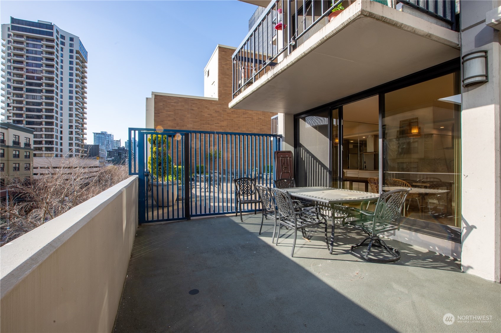 2100 3rd Avenue, Unit 402 Seattle, WA 98121 - Photo 35 of 40