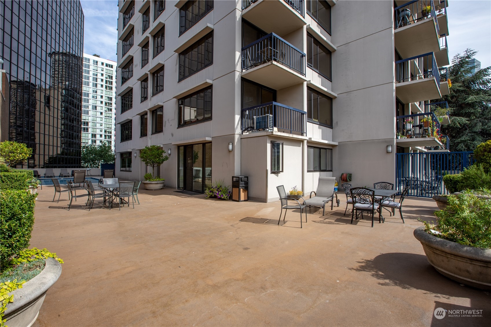 2100 3rd Avenue, Unit 402 Seattle, WA 98121 - Photo 40 of 40