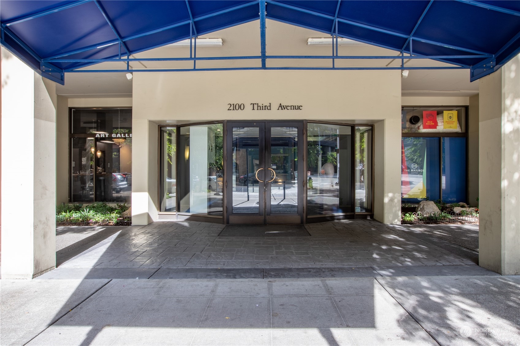 2100 3rd Avenue, Unit 402 Seattle, WA 98121 - Photo 4 of 40